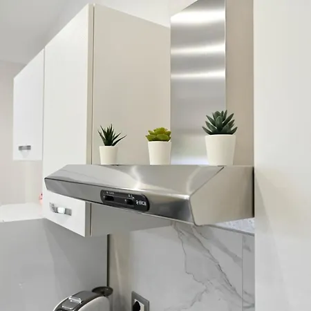Le Roche Noir 11 *