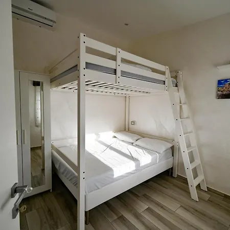 Le Roche Noir 11 Apartman