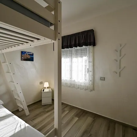 Le Roche Noir 11 Apartman *